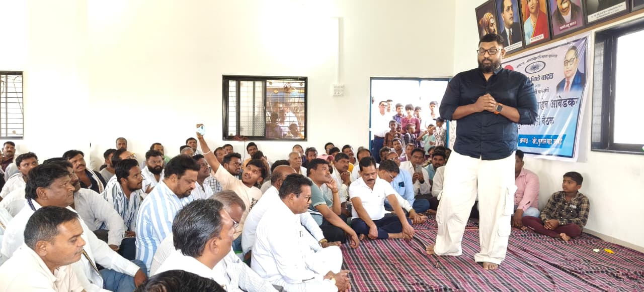 ‘समतेचे निळे वादळ’तर्फे भव्य जयंती उत्सवाचे नियोजन  भिमनगरमध्ये फुले-आंबेडकर संयुक्त जयंती नियोजन बैठकीला उत्स्फूर्त प्रतिसाद